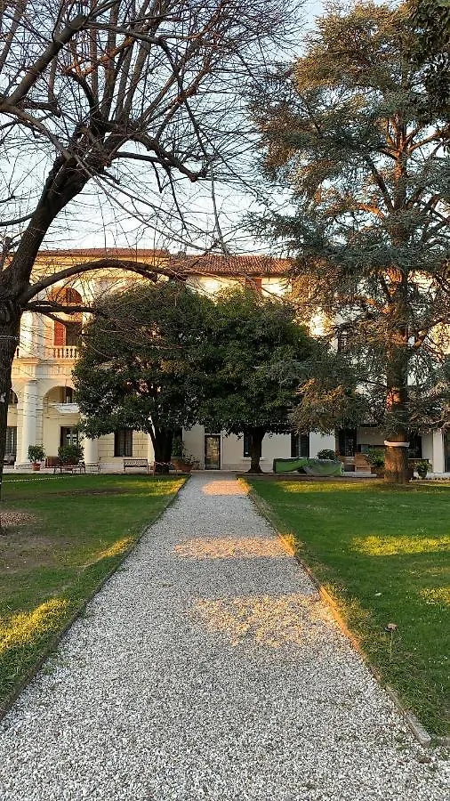 Guest House Villa Angaran San Giuseppe Μπασάνο Ντελ Γκράπα Bed and Breakfast